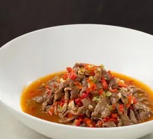 Stir-Fried Beef with Yellow Onion
