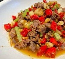 Saucy Stir-Fried Beef with Green Peppers