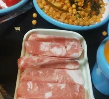 Thinly sliced lamb