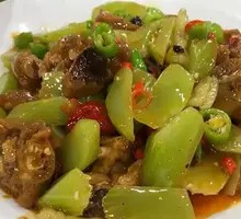 Braised Pork with Lettuce