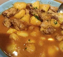 Stewed Pork Ribs with Small Potatoes