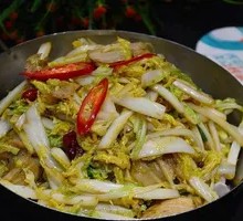 Spicy Pot-Braised Baby Bok Choy
