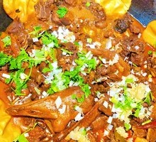 Stewed Goose in Iron Pot