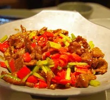 Stir-Fried Beef with Yellow Onion