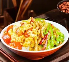 Green Pepper and Pork Shreds with Tomato Stir-Fried Eggs