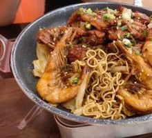 Shrimp Burger with Duck Wings and Duck Feet