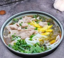 Bone Soup Sliding Meat Noodles