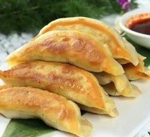 Three-Flavor Leek Potstickers