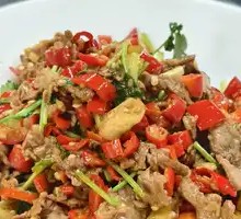 Stir-Fried Beef with Yellow Onion