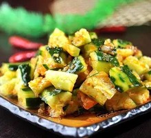 Knife-Pounded Cucumber