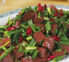 Stir-fried Duck Blood with Leeks