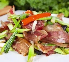 Stuffed Pork Belly Stir-Fried with Garlic Shoots