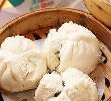 Cantonese Honey-glazed Barbecue Pork Buns