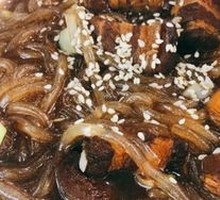 Sour Cabbage and Vermicelli Stewed Pork