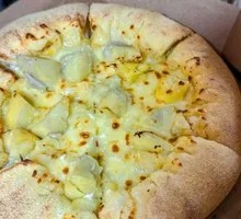 Sultan King Durian and Lychee Pizza