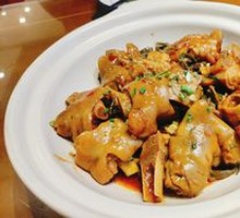 Old Mother's Braised Pig Trotters