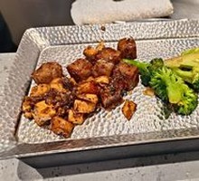 Sauce-Braised Snowflake Beef Bites