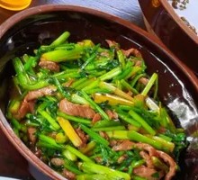 Stir-fried Beef with Celery Strips
