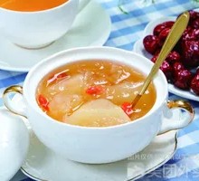Tapioca Pear and Loquat Soup