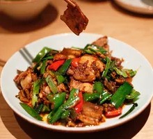 Scallion Stir-fried Pork Slices