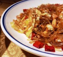 Pickled Vegetable and Taro Noodles with Pork Strips