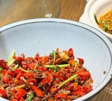 Stir-Fried Beef with Yellow Onion