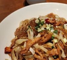 Sichuan-style Shredded Pork with Fermented Vegetables and Taro Noodles