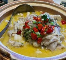 Pickled Vegetable Frog Legs