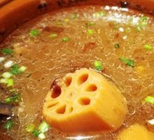 Braised Lotus Root Soup in Clay Pot