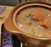 Braised Lotus Root Soup in Clay Pot