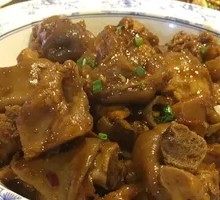 Braised Pork Trotter with Lotus Root