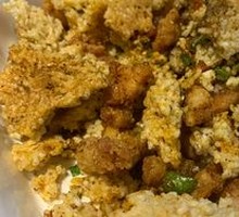 Crispy Pork Ribs with Rice Crackers