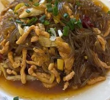 Pickled Vegetable and Taro Noodles with Pork Strips