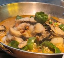 Green Pepper Stewed Small Catfish