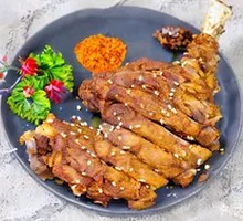 Crispy Roasted Lamb Leg