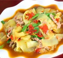 Bamboo Shoots with Pork Rice Bowl