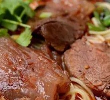 Old Jar Sichuan-style Pickled Cabbage Beef Noodles