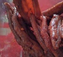 Vacuum-Roasted Duck Feet