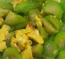 Loofah and Egg Stir-Fry