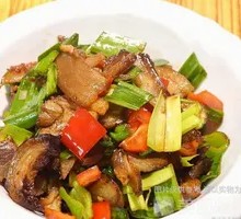 Stir-Fried腊肉 with Garlic