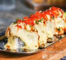 Garlic Cheese Salmon Roll Bake