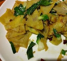 Huangpi Garlic Stir-fried Tofu Noodles