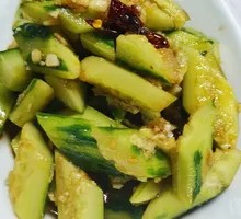 Knife-Pounded Cucumber