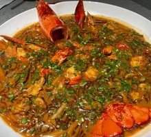 Spicy and Sour Crystal Noodles with Boston Lobster