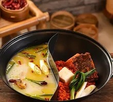 Spicy and Clear Soup Hot Pot