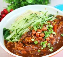 Beef Fried Sauce Noodles