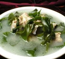 Kelp and Pork Rib Soup
