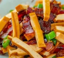 Fried dried tofu with cured pork
