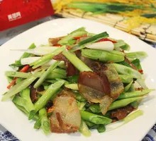 Garlic Shoot Stir-fried Pork Face