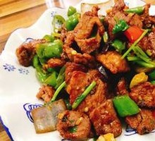 Stir-Fried Beef with Yellow Onion